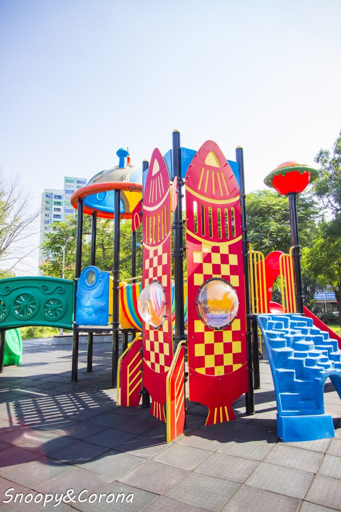 台北特色公園,台北親子景點,太空堡壘溜滑梯,萬華特色公園,萬華親子館,青年公園,青年公園兒童遊戲區