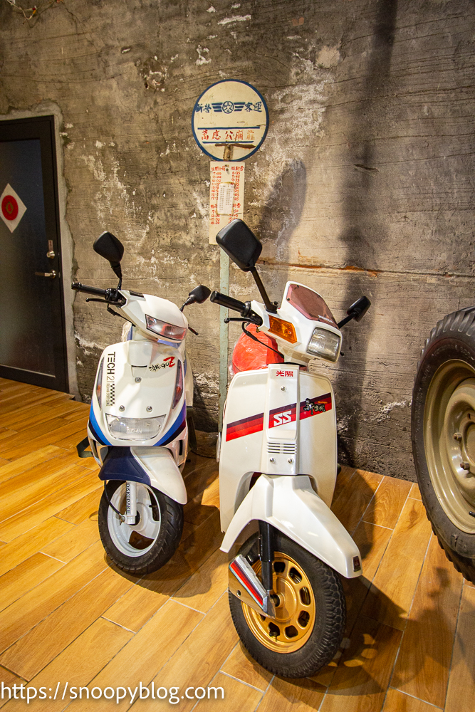 宜蘭蘇澳景點 計程車博物館taxi Museum 全球第一座計程車博物館 可以玩碰碰車 軌道滑滑車 迴轉模型小汽車 史努比遊樂園