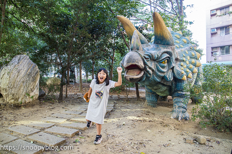 台南免費景點,台南恐龍公園,台南拍照景點,台南景點,台南特色公園,台南神秘恐龍公園