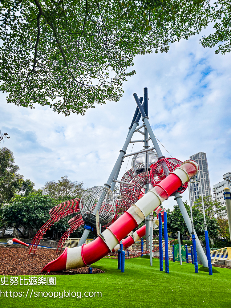 【台北親子景點】天母運動公園兒童遊戲場(天母夢想樂園)|9公尺高巨型棒球溜滑梯挑戰體能極限,近新光三越與大葉高島屋 @史努比遊樂園