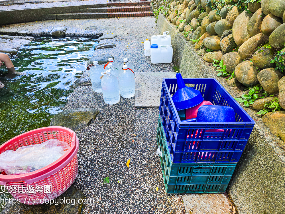 桃園玩水景點|霄裡石母娘娘浣衣池,天然湧泉免費玩水、親子消暑秘境 @史努比遊樂園 @史努比遊樂園