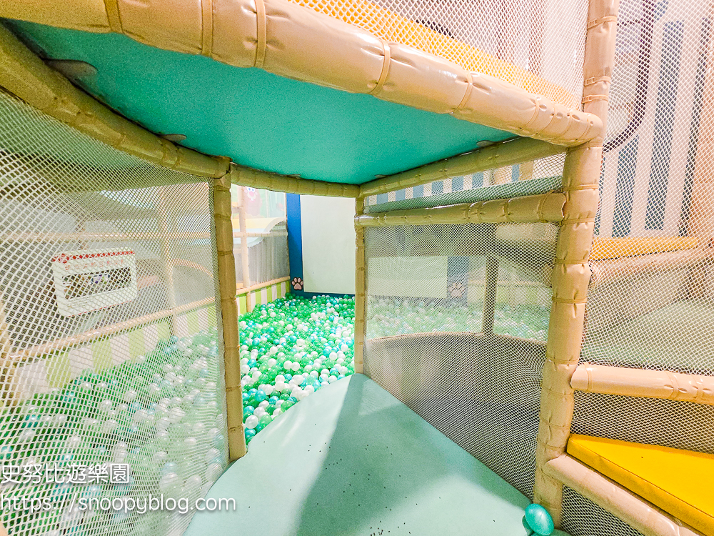 日月潭魯魯札札咖啡親子館|伊達邵親子餐廳,用完餐直接玩12大主題遊戲區,超跑、沙池、小火車、家家酒… @史努比遊樂園 @史努比遊樂園