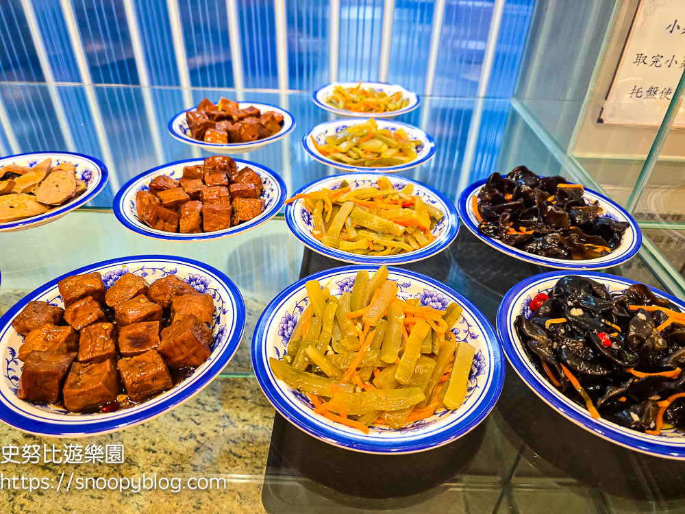 大鼎夏荷麵食館埔里店|埔里牛肉麵推薦,古色古香禪意庭園+豆花免費吃 @史努比遊樂園 @史努比遊樂園