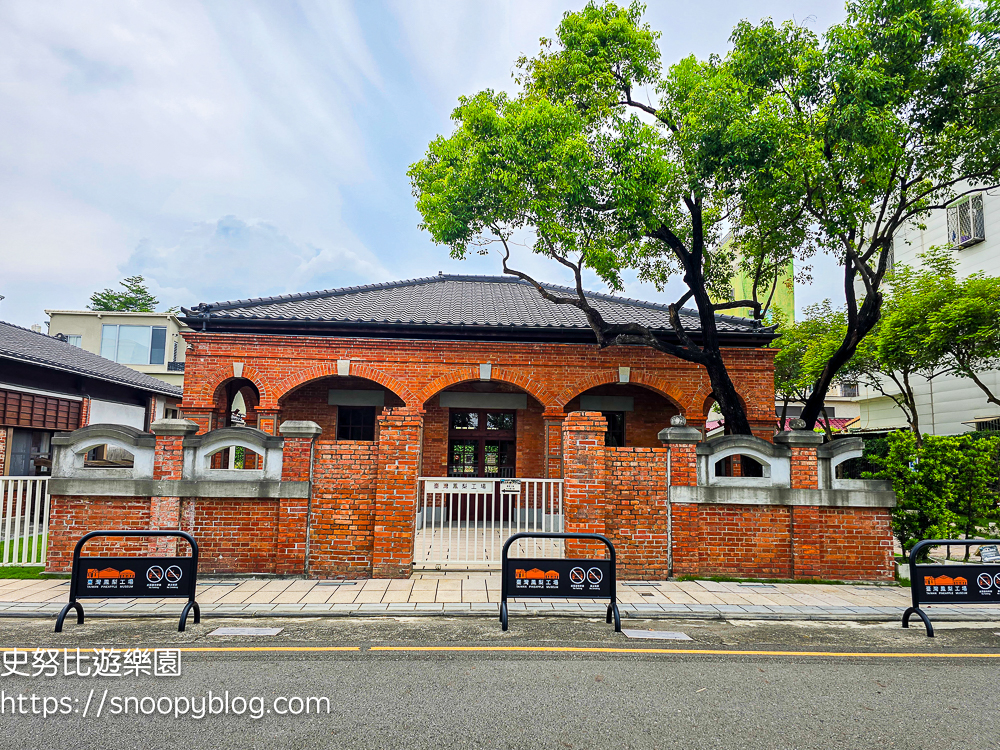 臺灣鳳梨工場|高雄大樹景點~免費參觀百年鳳梨罐頭工場,復古老建築超好拍 @史努比遊樂園 @史努比遊樂園