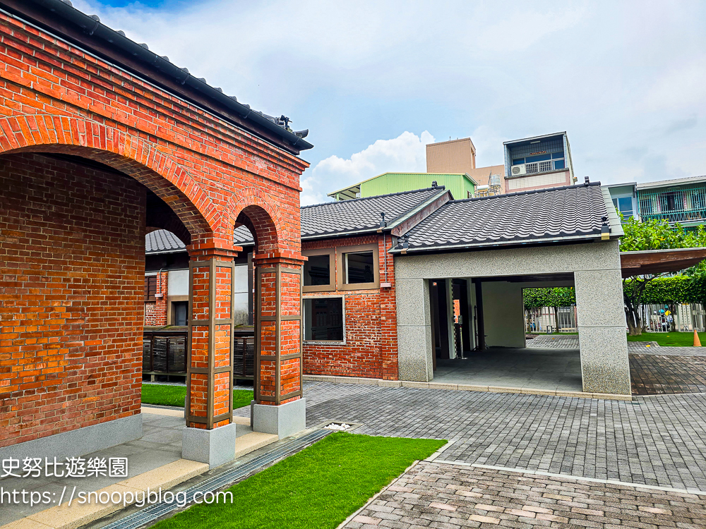 臺灣鳳梨工場|高雄大樹景點~免費參觀百年鳳梨罐頭工場,復古老建築超好拍 @史努比遊樂園 @史努比遊樂園