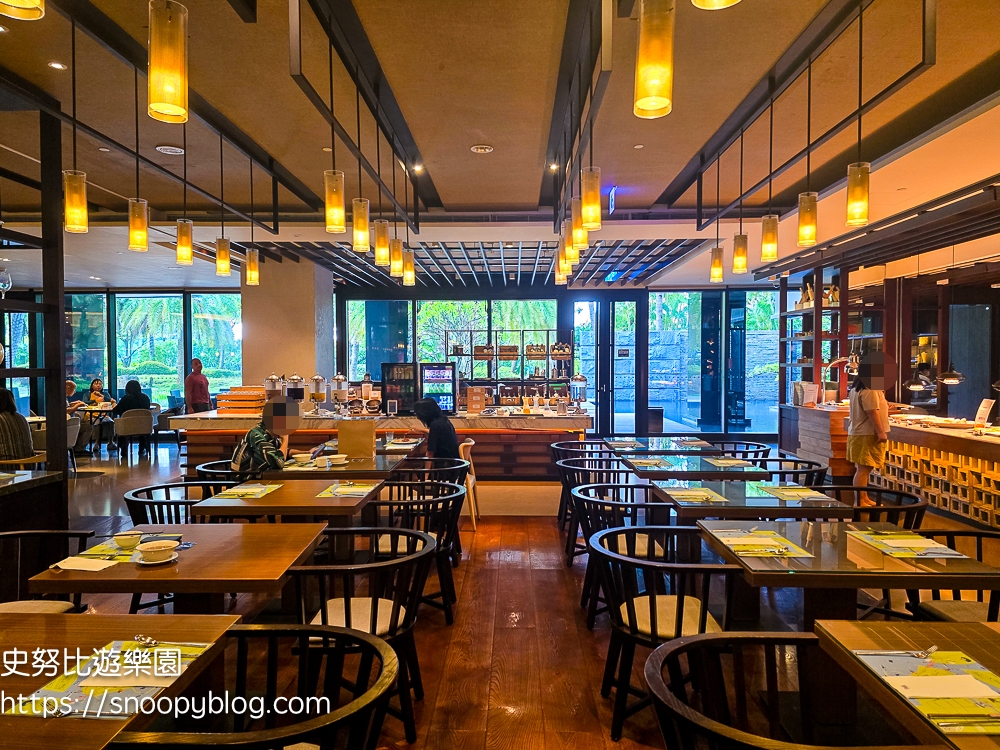 台南大員皇冠假日酒店|台南安平飯店推薦,室內溫水泳池、兒童遊戲室、三溫暖,早餐滿滿台南特色美食太幸福 @史努比遊樂園 @史努比遊樂園